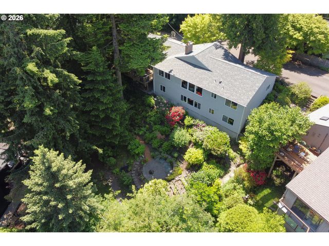 3402 Nw LURAY Ter, Portland, OR 97210