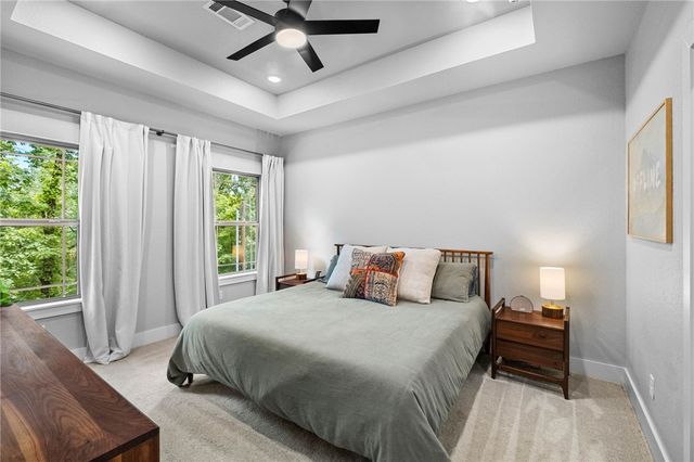 2 Stanhope Lane, Bella Vista, AR 72715