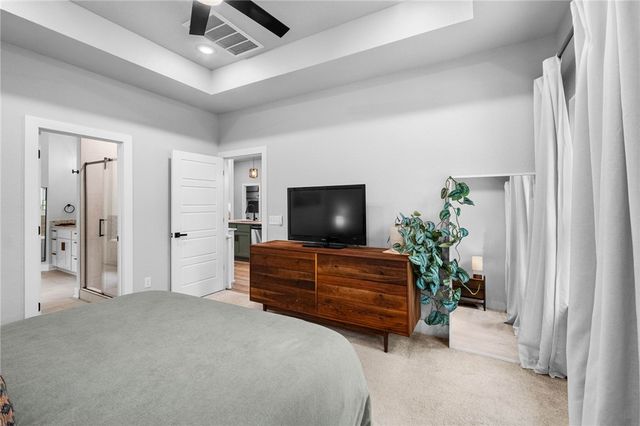 2 Stanhope Lane, Bella Vista, AR 72715
