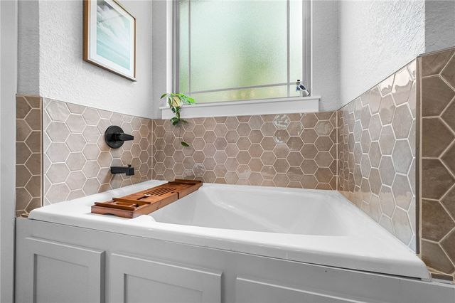 2 Stanhope Lane, Bella Vista, AR 72715
