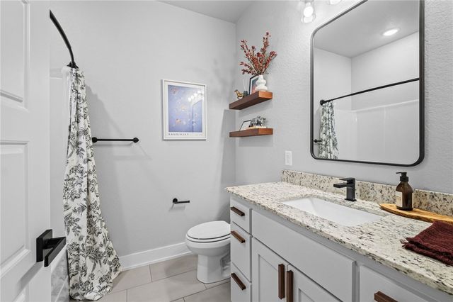 2 Stanhope Lane, Bella Vista, AR 72715