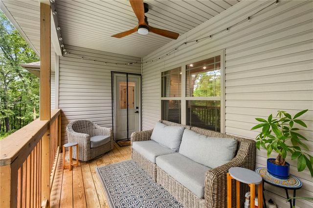 2 Stanhope Lane, Bella Vista, AR 72715