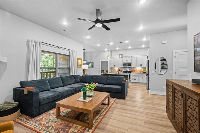 2 Stanhope Lane, Bella Vista, AR 72715