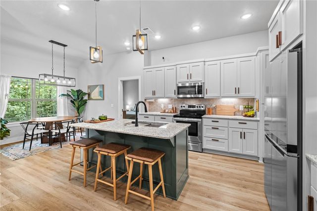 2 Stanhope Lane, Bella Vista, AR 72715