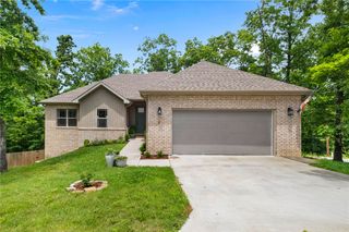 2 Stanhope Lane, Bella Vista, AR 72715