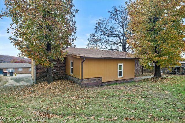 1905 28th Street, Van Buren, AR 72956