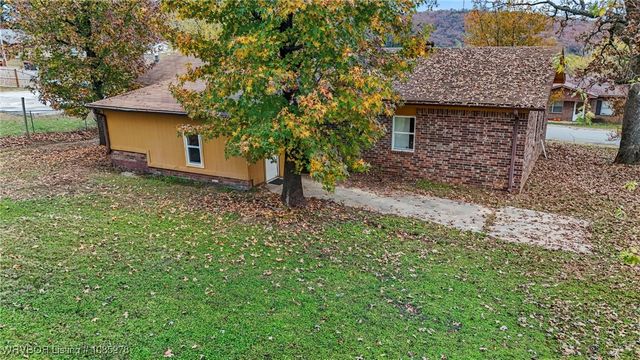 1905 28th Street, Van Buren, AR 72956