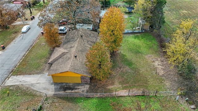 1905 28th Street, Van Buren, AR 72956