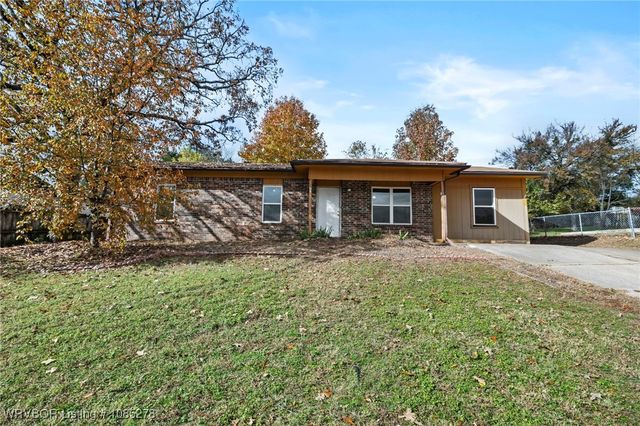 1905 28th Street, Van Buren, AR 72956