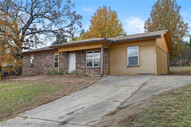 1905 28th Street, Van Buren, AR 72956