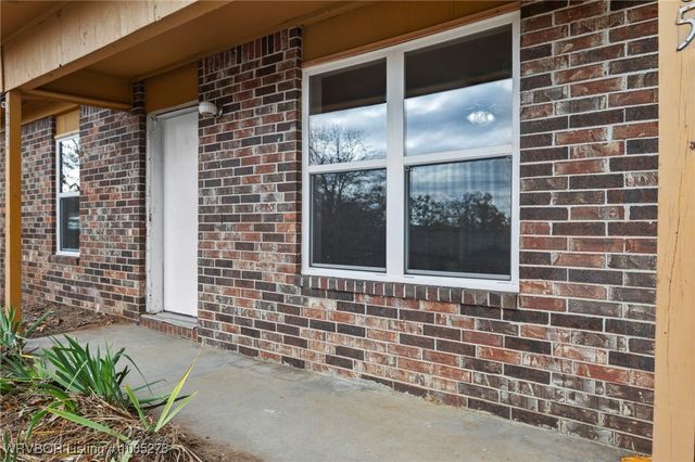 1905 28th Street, Van Buren, AR 72956