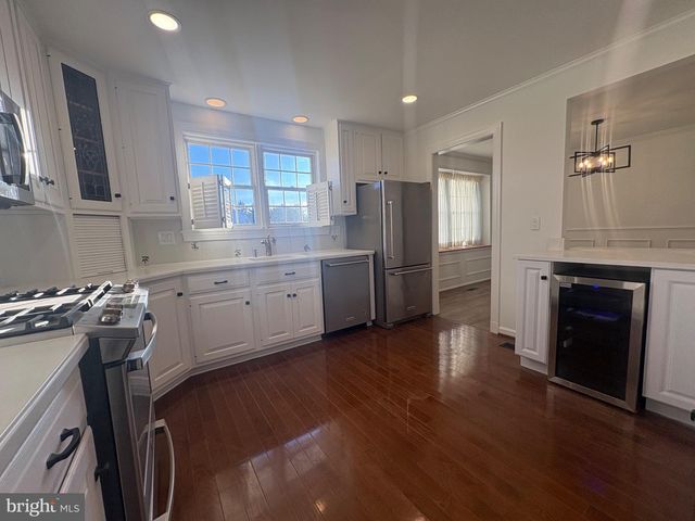 119 E PADONIA RD, Lutherville Timonium, MD 21093