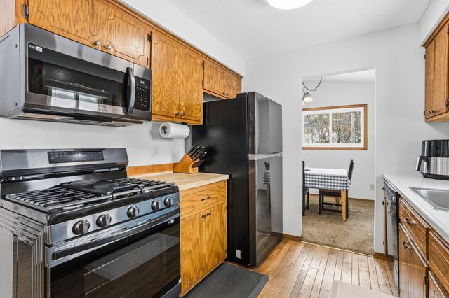 12921 James Avenue S, Burnsville, MN 55337