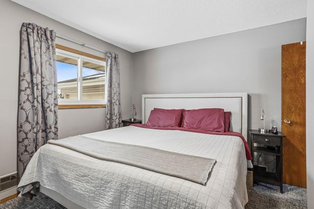 12921 James Avenue S, Burnsville, MN 55337