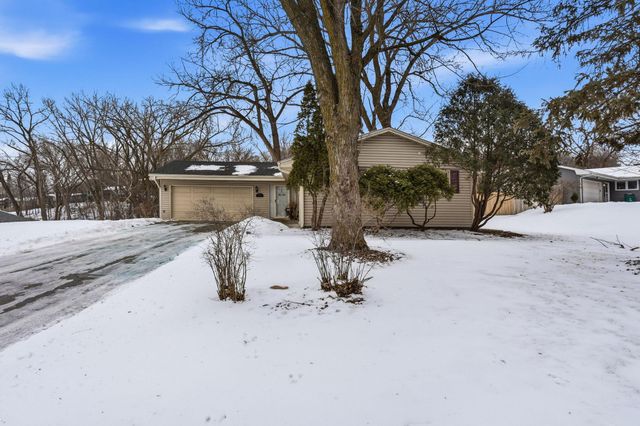 12921 James Avenue S, Burnsville, MN 55337