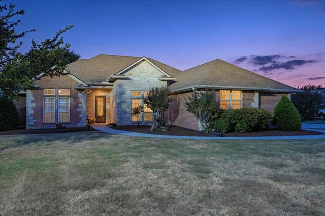 2101 W Emerald Bend Court, Granbury, TX 76049
