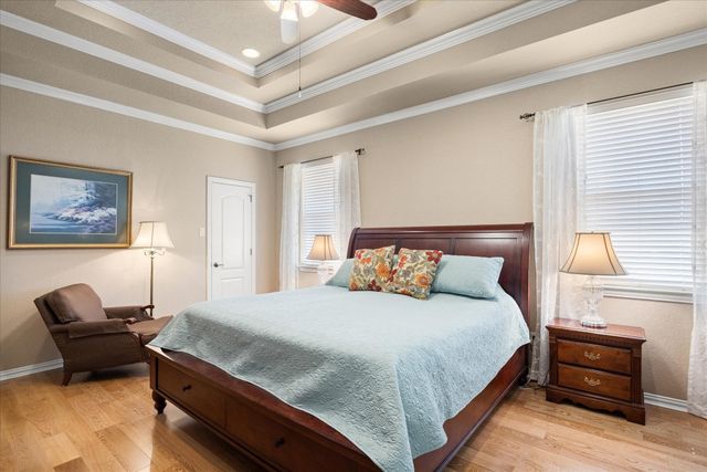 2101 W Emerald Bend Court, Granbury, TX 76049