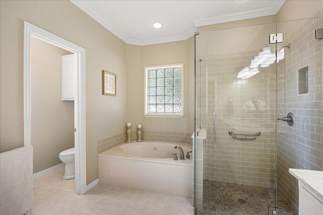 2101 W Emerald Bend Court, Granbury, TX 76049