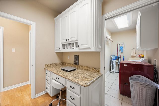 2101 W Emerald Bend Court, Granbury, TX 76049