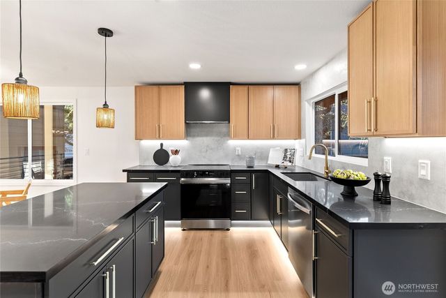 5310 144th Place SW, Edmonds, WA 98026