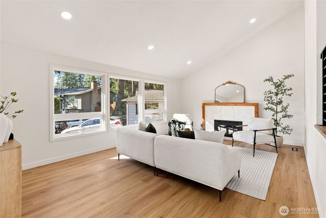 5310 144th Place SW, Edmonds, WA 98026