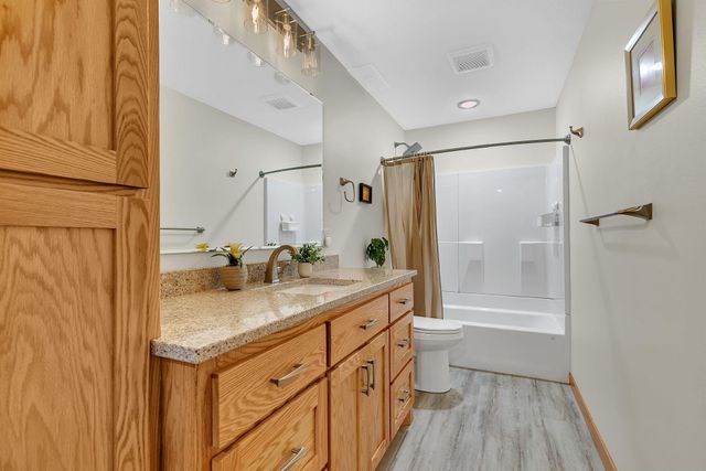 1757 Trentwood Drive, Sartell, MN 56377
