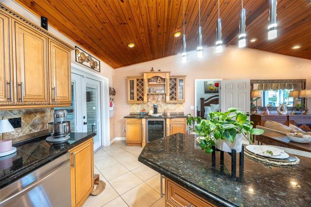 1760 NW 12th Ave, Homestead, FL 33030