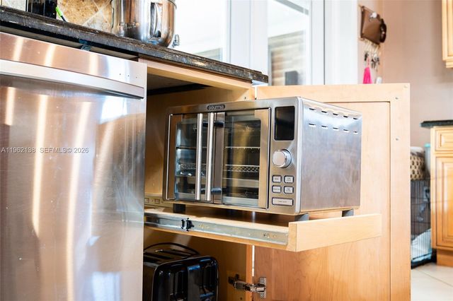 1760 NW 12th Ave, Homestead, FL 33030