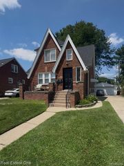122 W Houstonia Avenue B, Royal Oak, MI 48073