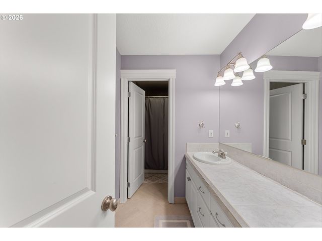 22211 S BIG CEDAR Ln, Beavercreek, OR 97004