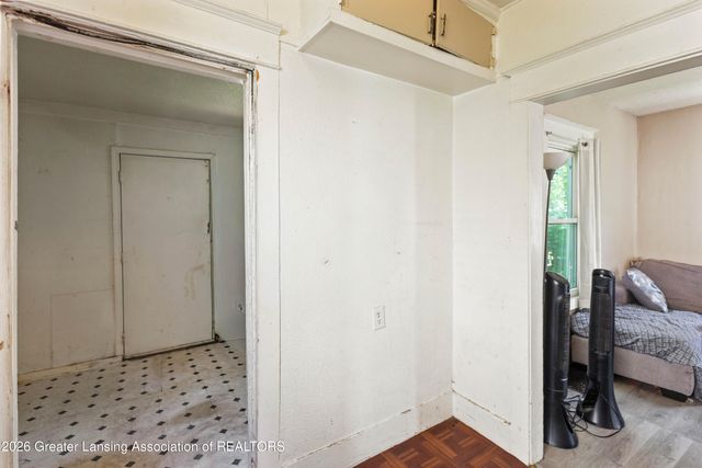 1438 Roosevelt Avenue, Lansing, MI 48915