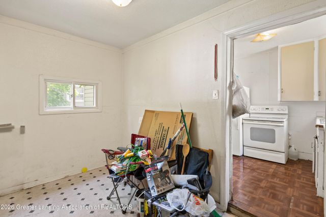 1438 Roosevelt Avenue, Lansing, MI 48915