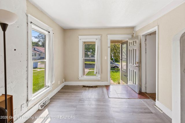1438 Roosevelt Avenue, Lansing, MI 48915