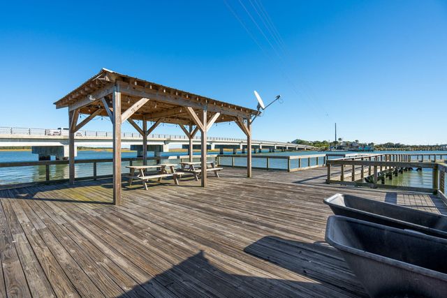 2135 Tides End Road, Charleston, SC 29412