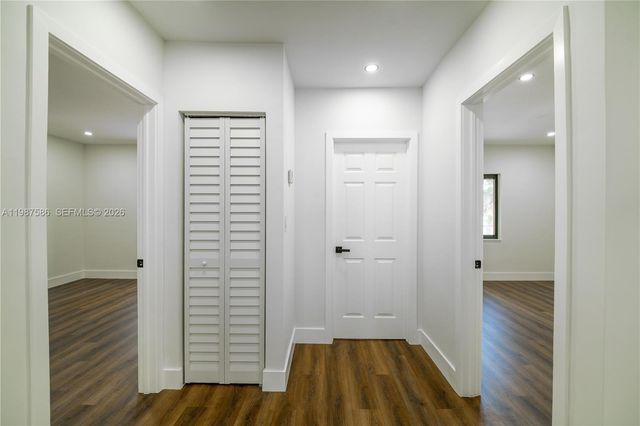 220 NW 144th St, Miami, FL 33168