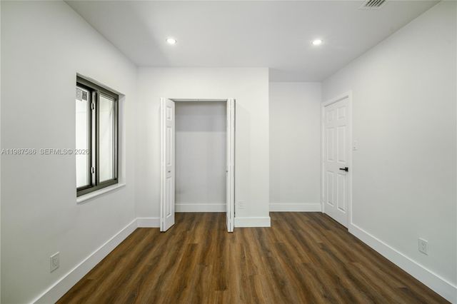 220 NW 144th St, Miami, FL 33168