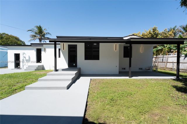 220 NW 144th St, Miami, FL 33168