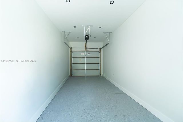 220 NW 144th St, Miami, FL 33168