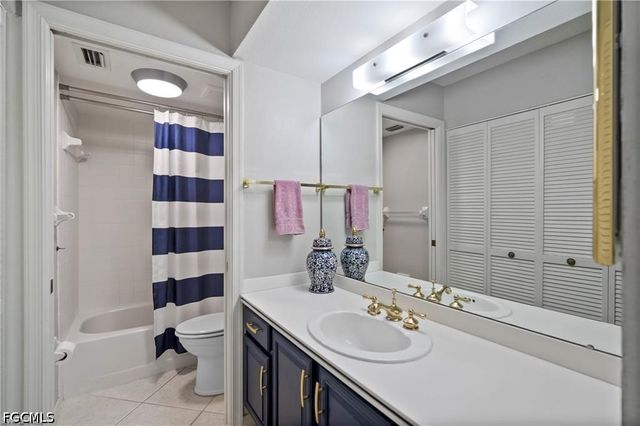 7430 Lake Breeze DR 402, Fort Myers, FL 33907