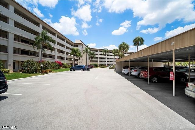 7430 Lake Breeze DR 402, Fort Myers, FL 33907
