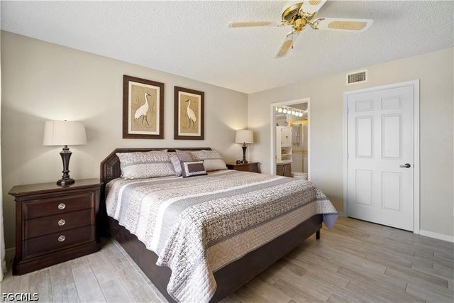 7430 Lake Breeze DR 402, Fort Myers, FL 33907