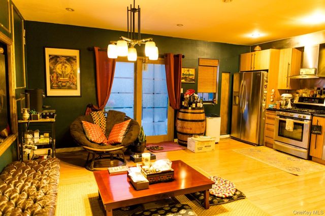 55-08 32nd Avenue, Woodside, NY 11377