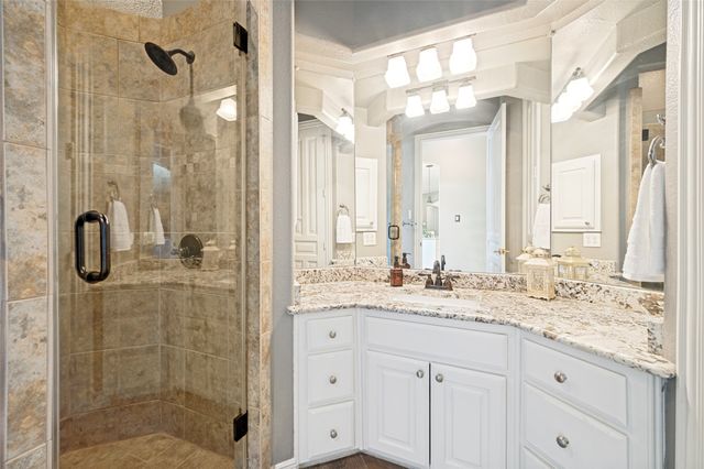 341 Onyx Drive, Oak Point, TX 75068