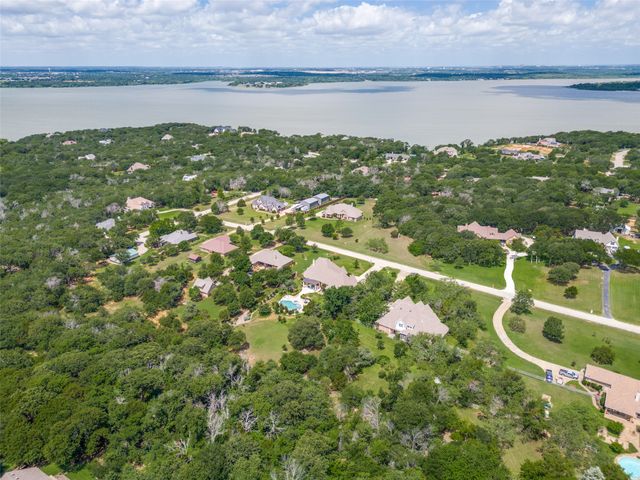 341 Onyx Drive, Oak Point, TX 75068