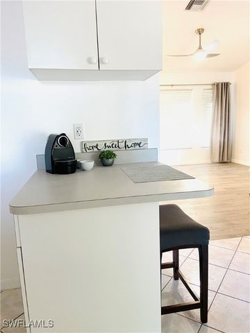 2207 SE 8th AVE, Cape Coral, FL 33990