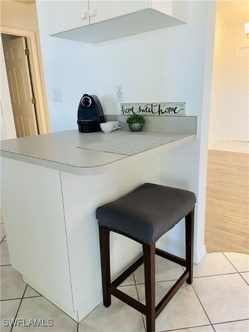 2207 SE 8th AVE, Cape Coral, FL 33990