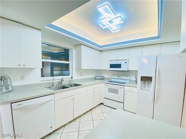 2207 SE 8th AVE, Cape Coral, FL 33990