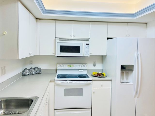 2207 SE 8th AVE, Cape Coral, FL 33990