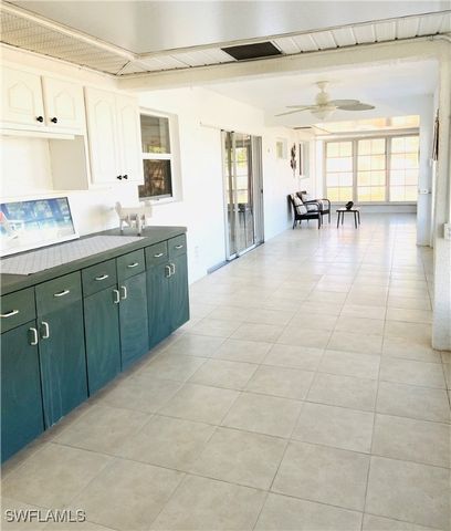 2207 SE 8th AVE, Cape Coral, FL 33990