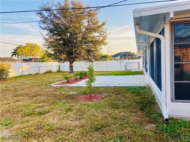 2207 SE 8th AVE, Cape Coral, FL 33990